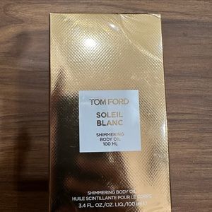 Tom ford shimmering body oil
